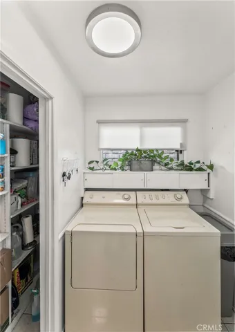 Laundry Room & Walk-in Pantry