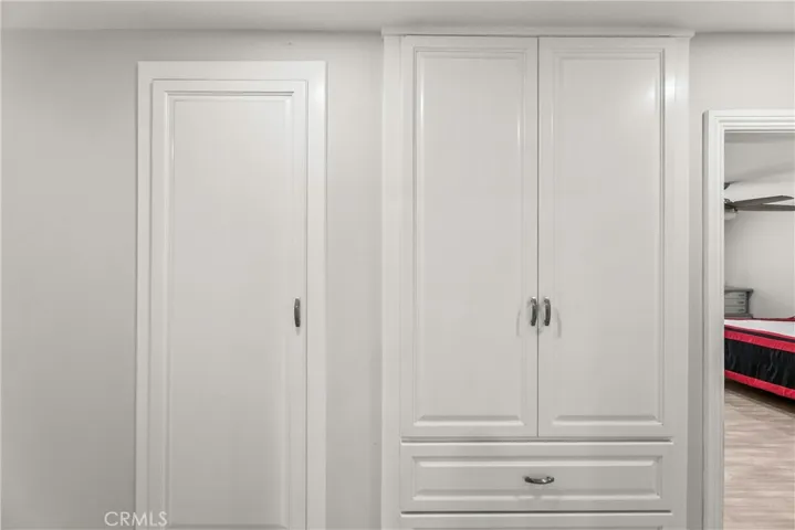 Custom Hall​​‌​​​​‌​​‌‌​​‌​​​‌‌​​​‌​​‌‌​​‌‌​​‌‌​​​​ storage