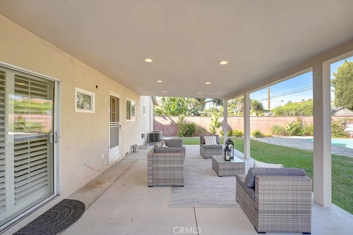 10530 Lesterford Avenue, Downey, California 90241