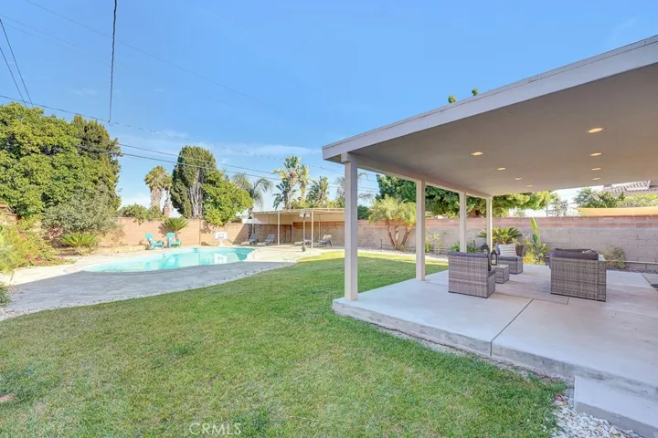 10530 Lesterford Avenue, Downey, California 90241