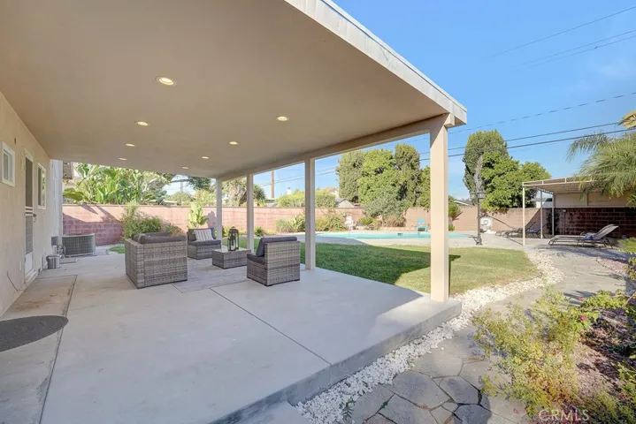 10530 Lesterford Avenue, Downey, California 90241