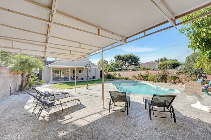 10530 Lesterford Avenue, Downey, California 90241