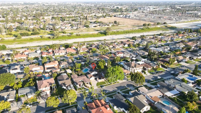 10530 Lesterford Avenue, Downey, California 90241