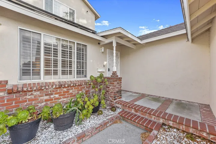 10530 Lesterford Avenue, Downey, California 90241