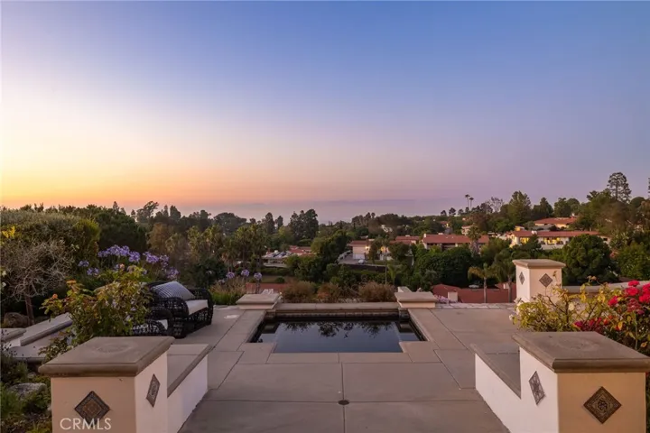 2035 Via Visalia, Palos Verdes Estates, California 90274