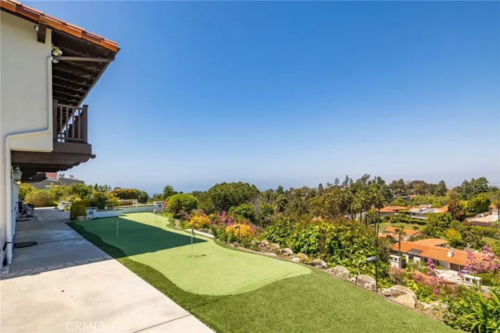 2035 Via Visalia, Palos Verdes Estates, California 90274