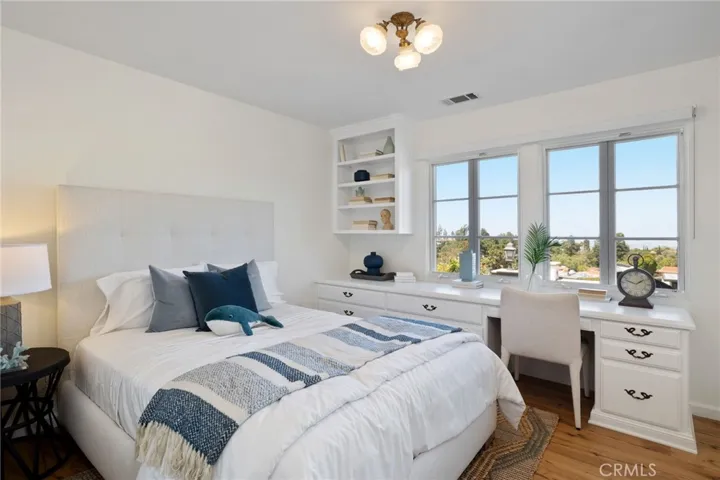 2035 Via Visalia, Palos Verdes Estates, California 90274