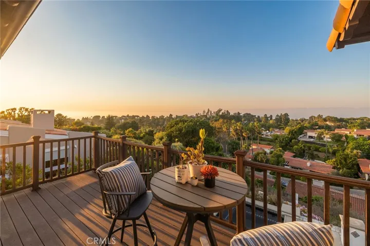 2035 Via Visalia, Palos Verdes Estates, California 90274