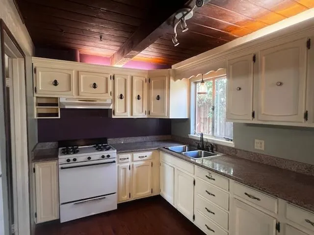 18882 Rainier Avenue, Hayward, California 94541