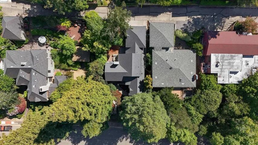 1859 Trestle Glen, Piedmont, California 94610