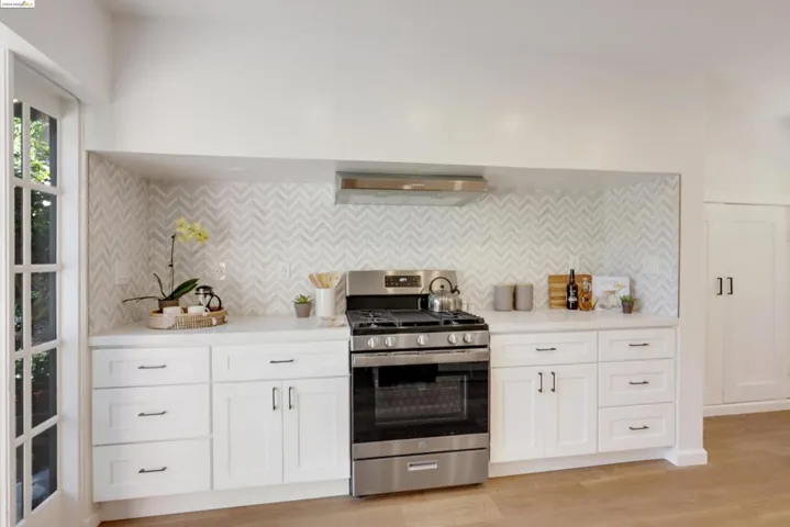 1859 Trestle Glen, Piedmont, California 94610