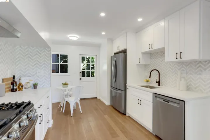 1859 Trestle Glen, Piedmont, California 94610