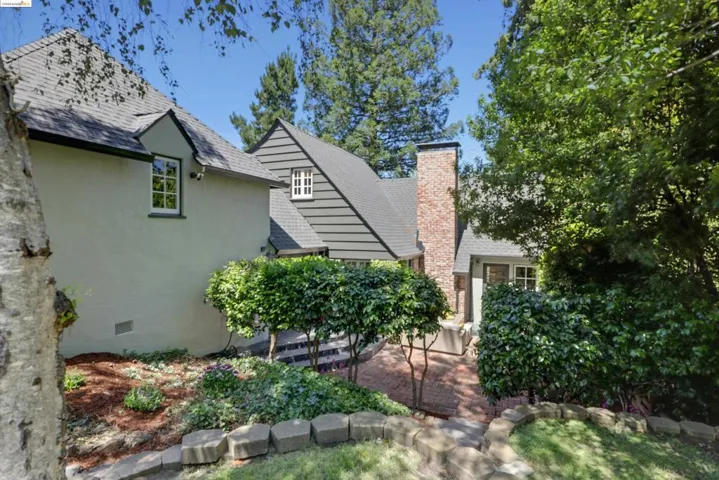 1859 Trestle Glen, Piedmont, California 94610