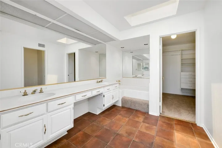1123 N Heavenly Valley Circle, Walnut, California 91789