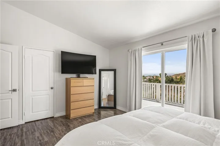 28463 Jerry Place, Saugus, California 91350