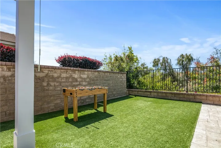 28463 Jerry Place, Saugus, California 91350