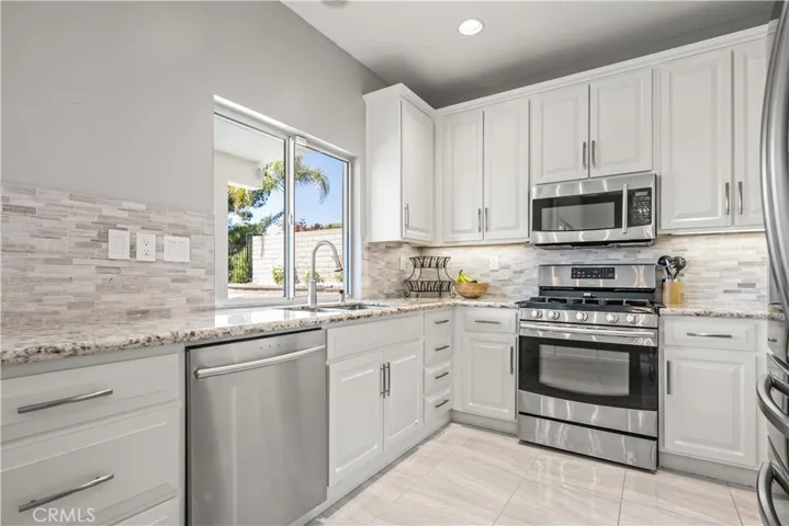 28463 Jerry Place, Saugus, California 91350