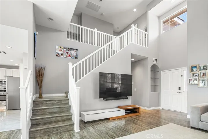 28463 Jerry Place, Saugus, California 91350
