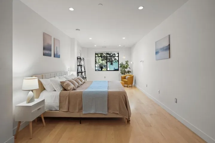 800 High Street 106, Palo Alto, California 94301