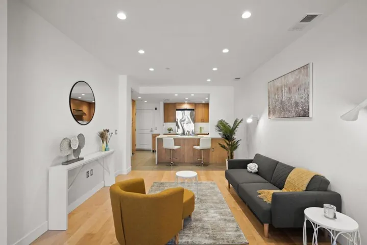 800 High Street 106, Palo Alto, California 94301