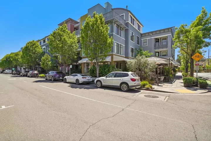 800 High Street 106, Palo Alto, California 94301