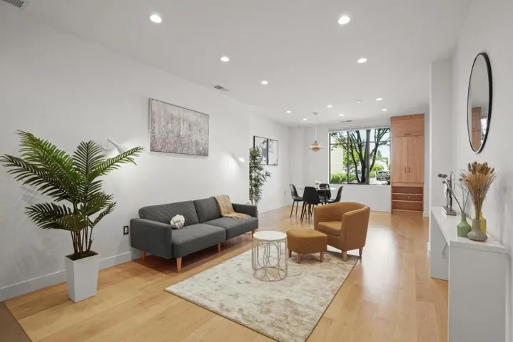 800 High Street 106, Palo Alto, California 94301