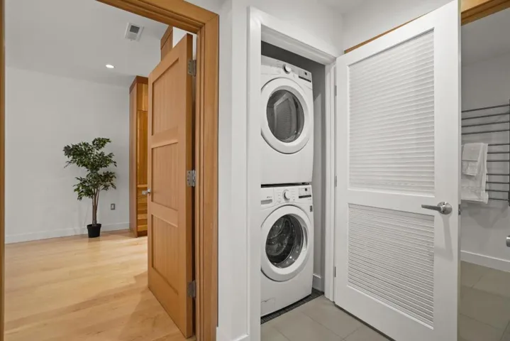 800 High Street 106, Palo Alto, California 94301
