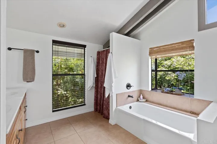 831 S Broadway, Escondido, California 92025