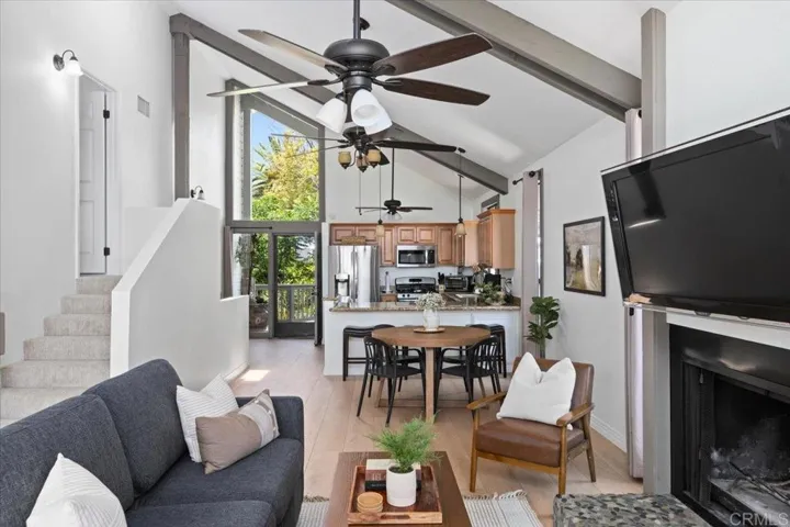 831 S Broadway, Escondido, California 92025