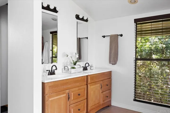 831 S Broadway, Escondido, California 92025
