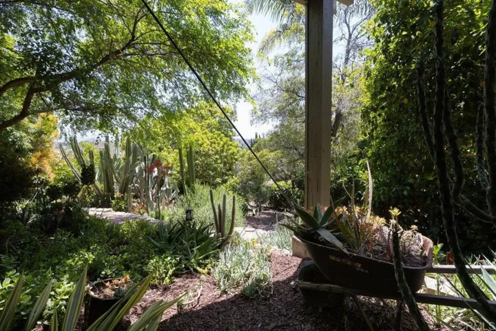 831 S Broadway, Escondido, California 92025