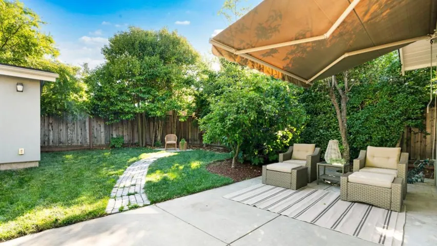 428 Guinda Street, Palo Alto, California 94301