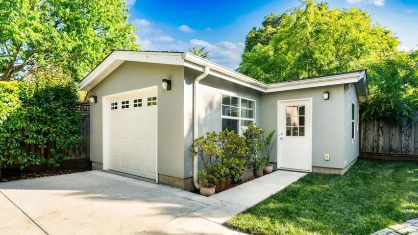 428 Guinda Street, Palo Alto, California 94301