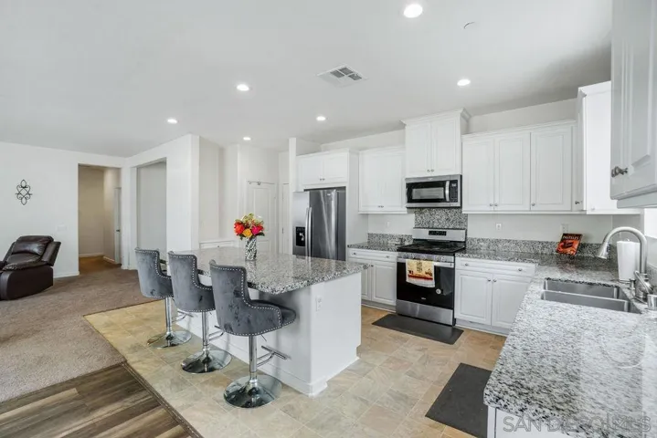31322 Darlington Oak Drive, Winchester, California 92596
