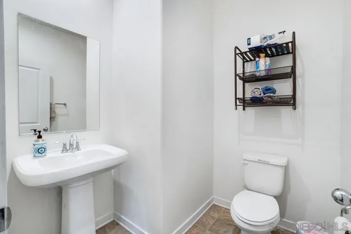 31322 Darlington Oak Drive, Winchester, California 92596
