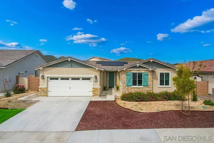 31322 Darlington Oak Drive, Winchester, California 92596