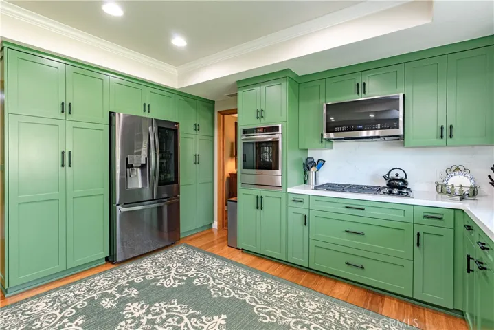 2205 N Palm Way, Upland, California 91784