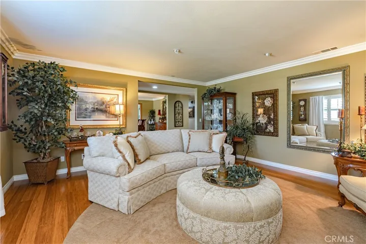 2205 N Palm Way, Upland, California 91784