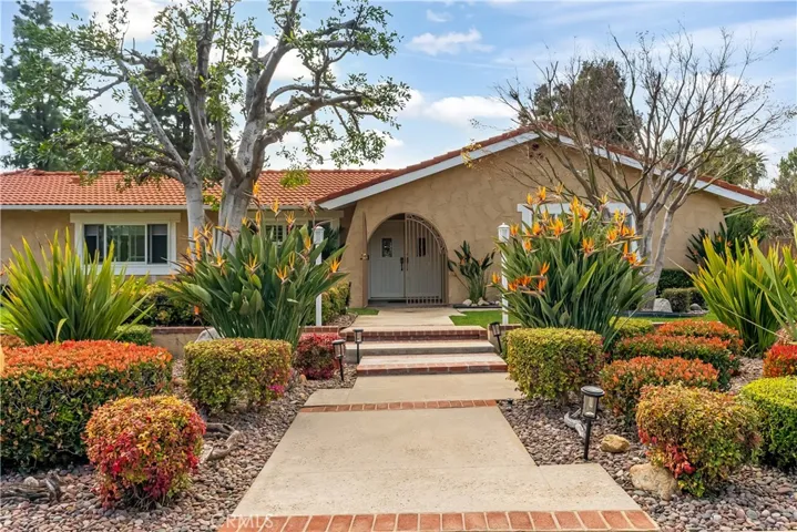2205 N Palm Way, Upland, California 91784