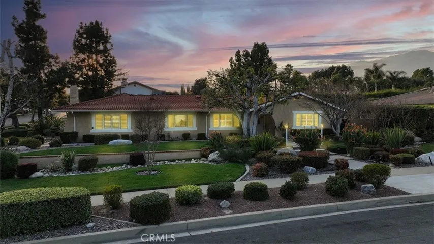 2205 N Palm Way, Upland, California 91784