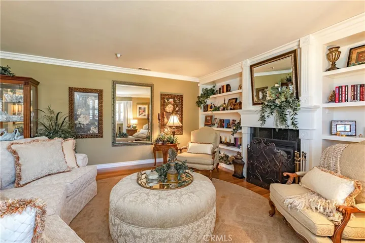 2205 N Palm Way, Upland, California 91784