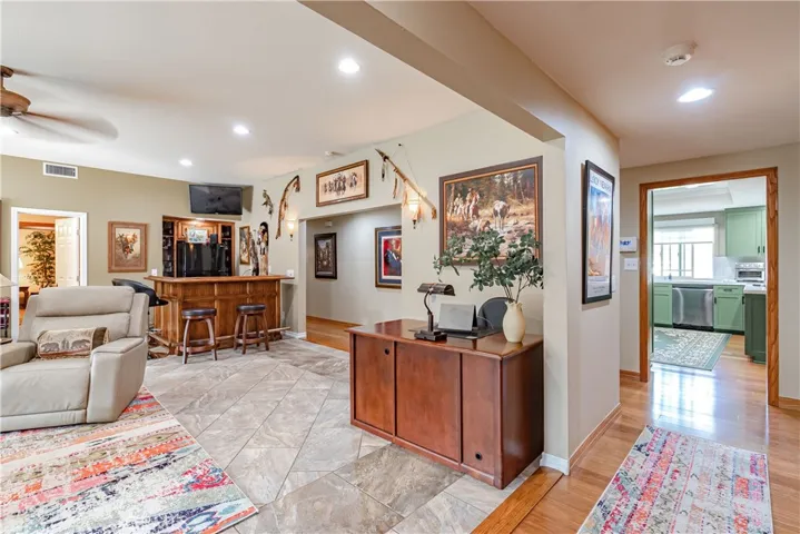 2205 N Palm Way, Upland, California 91784