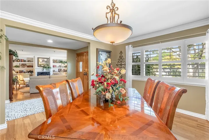 2205 N Palm Way, Upland, California 91784