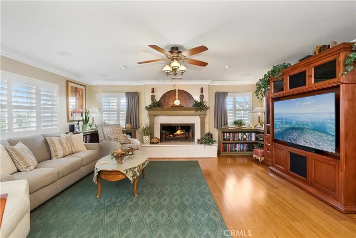 2205 N Palm Way, Upland, California 91784