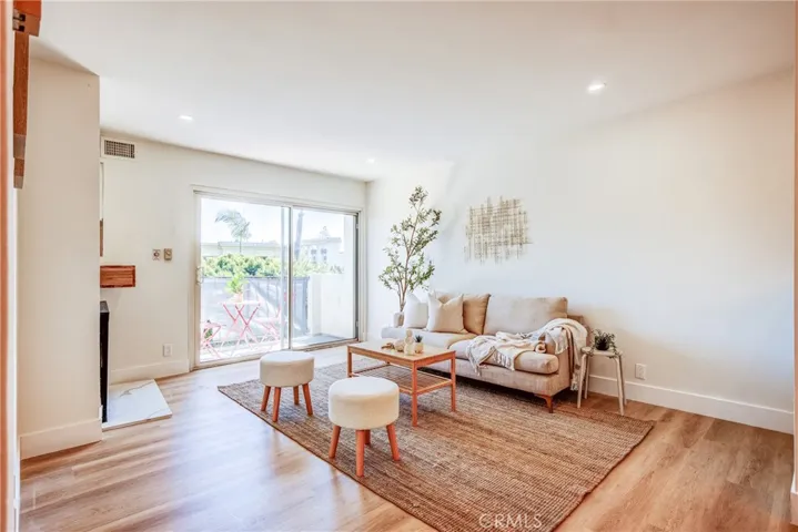 8163 Redlands Street 73, Playa Del Rey, California 90293