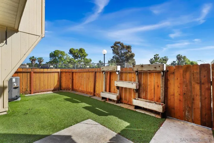 964 Marlin, Vista, California 92084