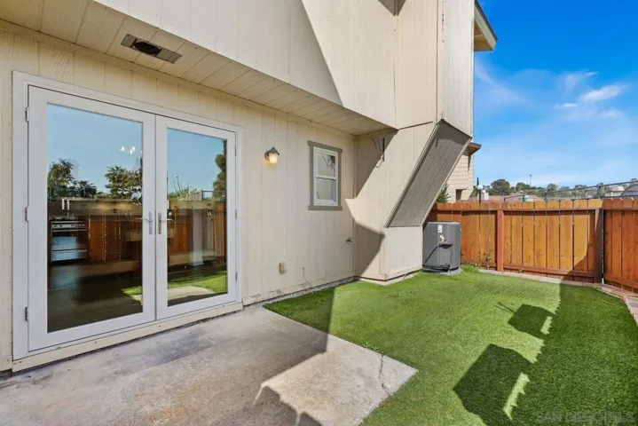 964 Marlin, Vista, California 92084