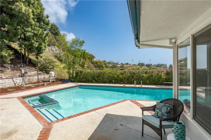 30240 Calle De Suenos, Rancho Palos Verdes, California 90275