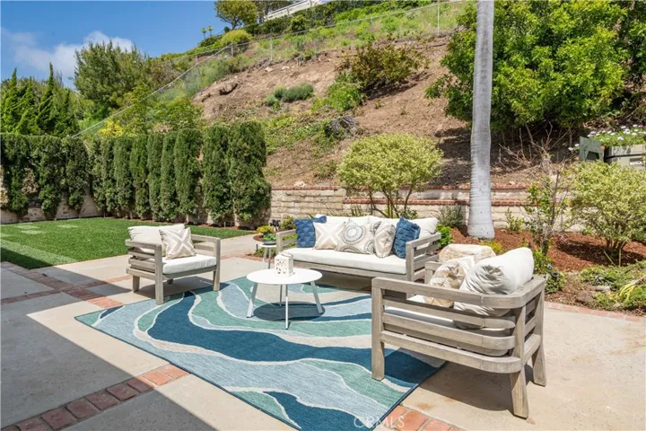 30240 Calle De Suenos, Rancho Palos Verdes, California 90275
