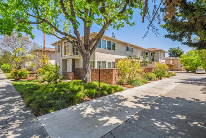 837 Roble Avenue, Menlo Park, California 94025